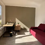 Haus Am Bahnhof Apartamento *