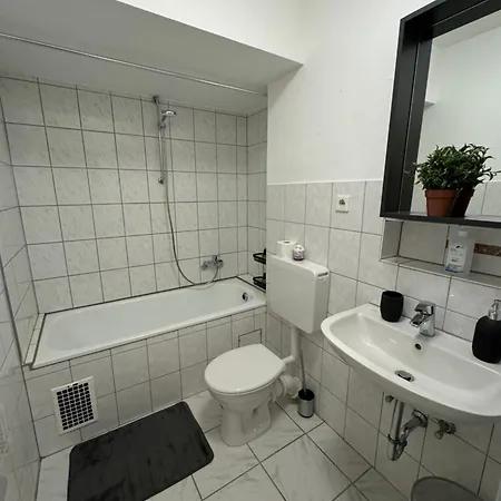 Haus Am Bahnhof Дуйсбург